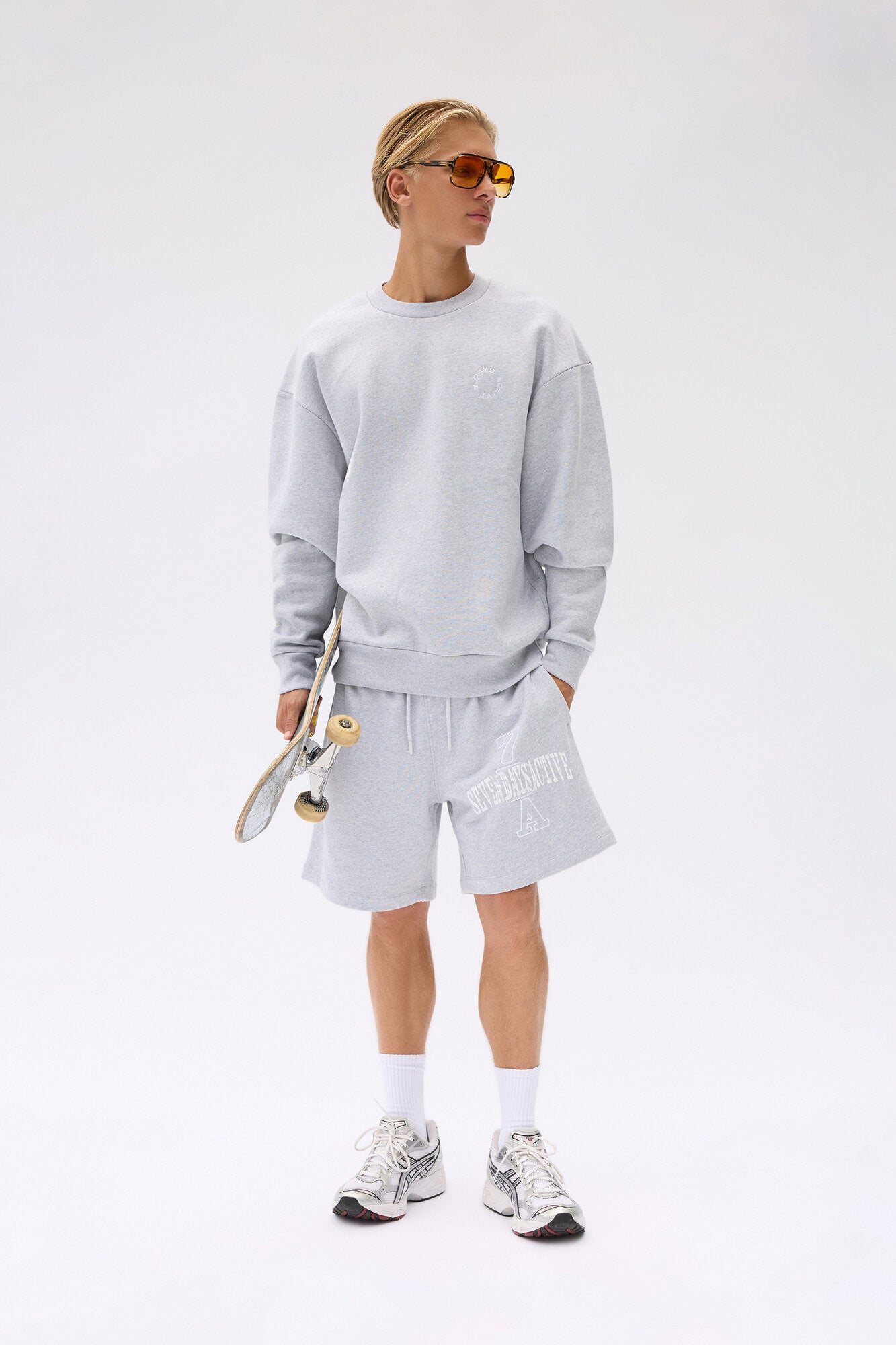 Organic sweatshorts - 022 Heather Grey